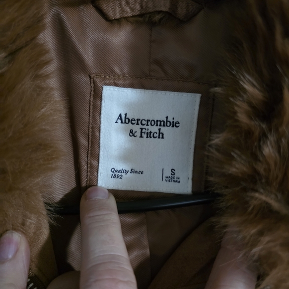 Abercrombie & Fitch Womens Brown Cropped Faux Fur Jacket Size Small - Picture 2 of 12